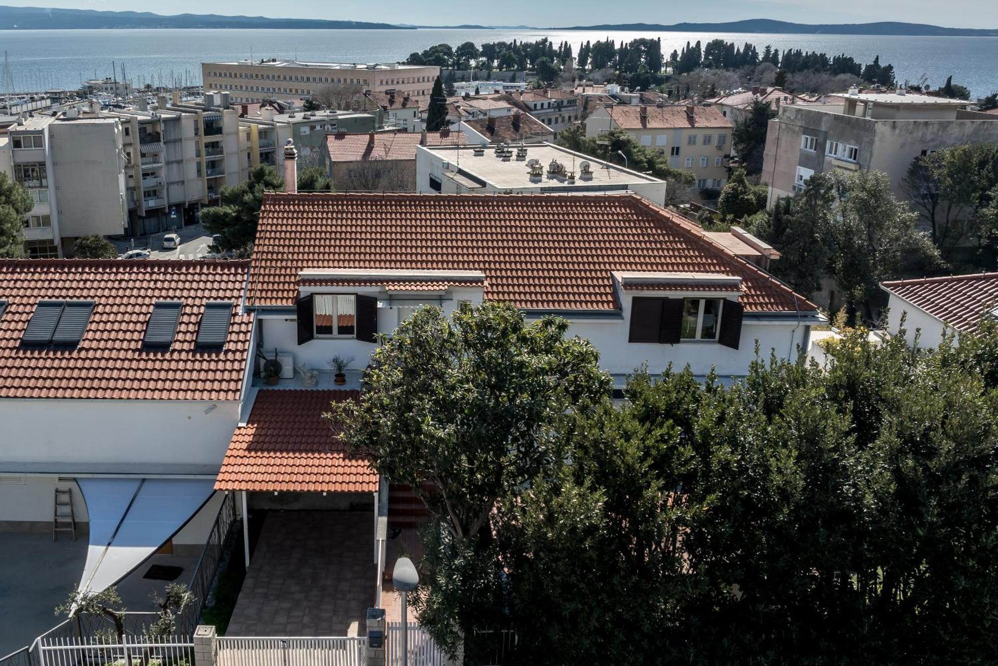 Urban Utopia Penthouse With Private Parking Split Exterior foto
